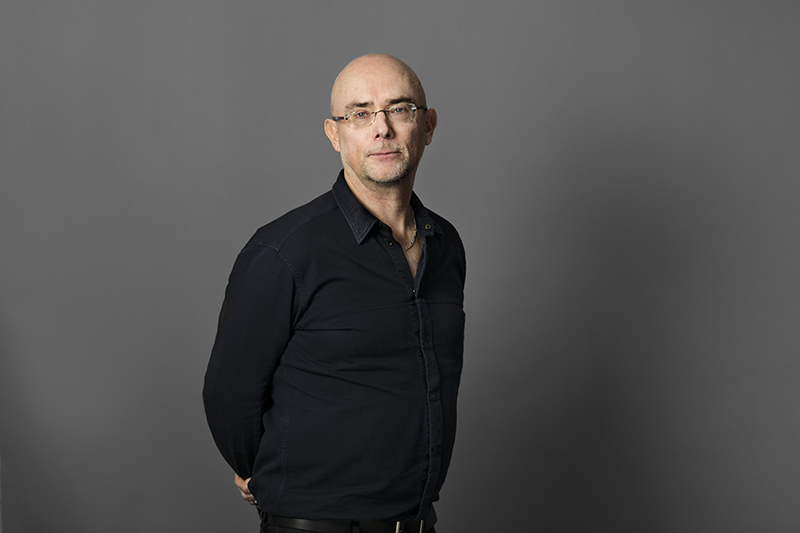 Porträttbild på Stefan Svallfors.